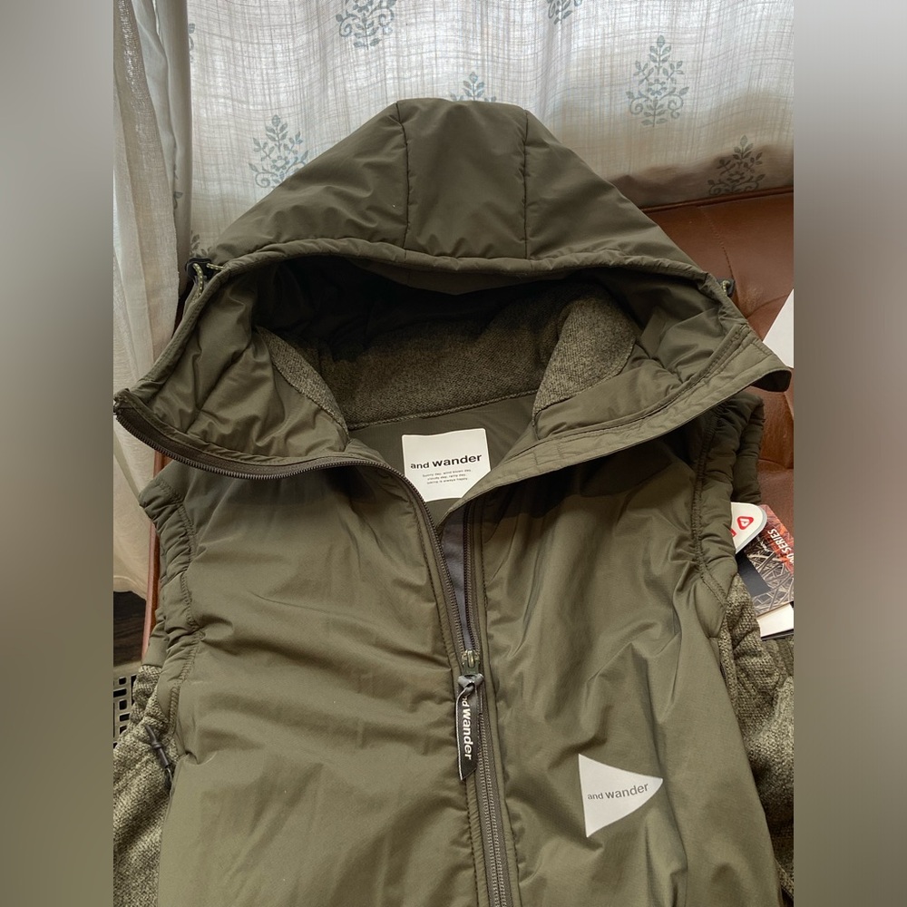 And Wander Green Padded Fleece Jacket Men size 4 NWT NEW W TAG